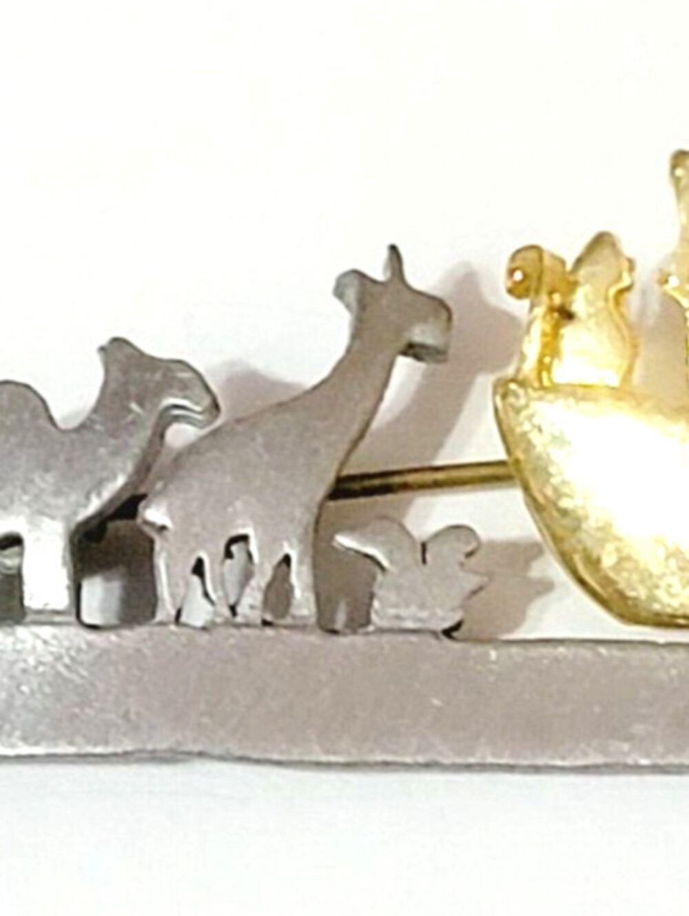 Vintage Ultra Craft Brooch Pin Noah's Ark Mixed Metals Silver & Gold sab-19